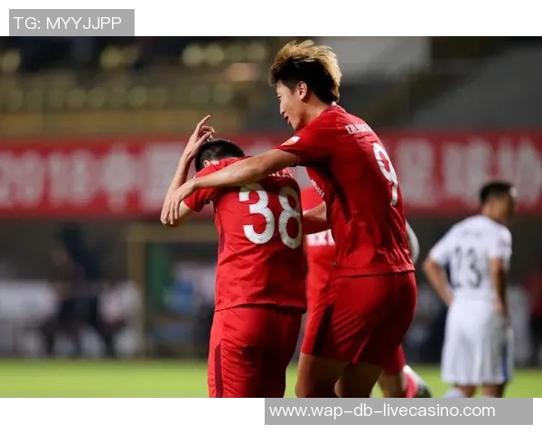 富力与权健激战正酣谁能在这场较量中笑到最后